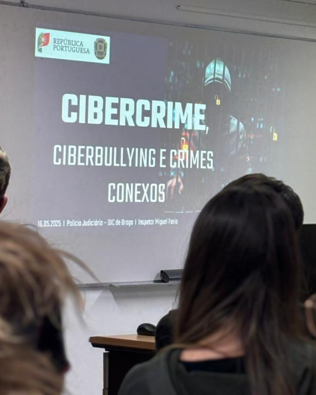 Cibercrime: Cyberbullying e Crimes Conexos Cibercrime: Cyberbullying e Crimes Conexos