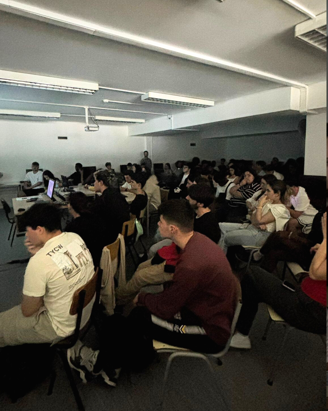 Cibercrime: Cyberbullying e Crimes Conexos Cibercrime: Cyberbullying e Crimes Conexos