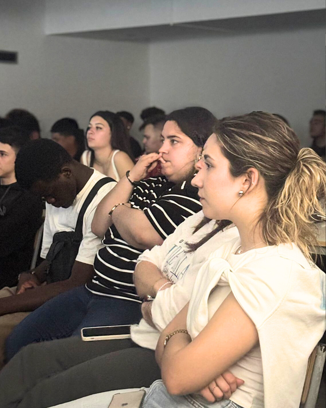 Cibercrime: Cyberbullying e Crimes Conexos Cibercrime: Cyberbullying e Crimes Conexos